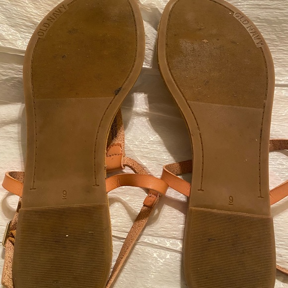 Sandals Old Navy Faux Leather Tan T-Strap - Picture 5 of 5